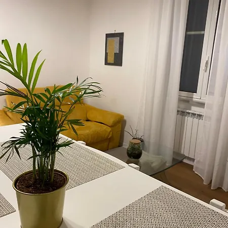Apartment La Casa Di Irene - *